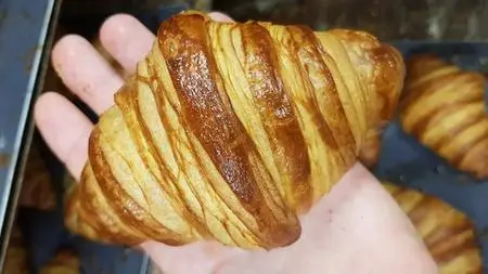 How to make "His Majesty The French Croissant"
