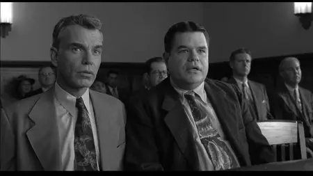 The Man Who Wasn't There / O Homem que Não Estava Lá (2001) [Re-UP]