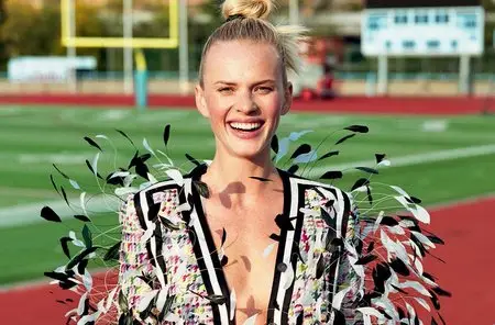 Anne Vyalitsyna by Matt Jones for Elle Italia July 2015