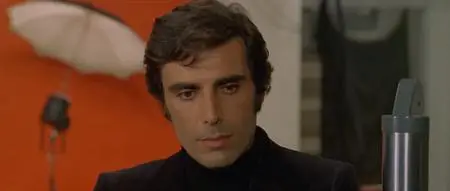 Perché quelle strane gocce di sangue sul corpo di Jennifer? (1972)