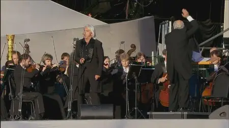 Anna Netrebko & Dmitri Hvorostovsky: Live from Red Square, Moscow (2013)