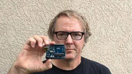 Arduino Discovery programming the UNO board made simple