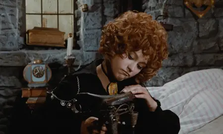 Dívka na kosteti / The Girl on a Broomstick (1972)