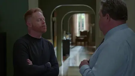 Modern Family S10E21