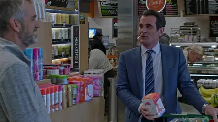 Modern Family S10E21