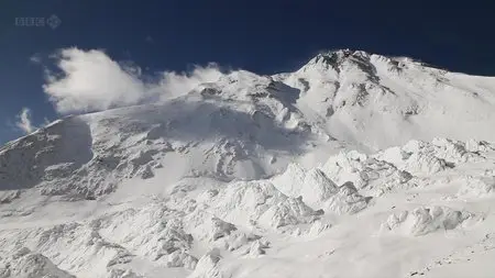 BBC - Climbing Everest with a Mountain on My Back: The Sherpa's Story