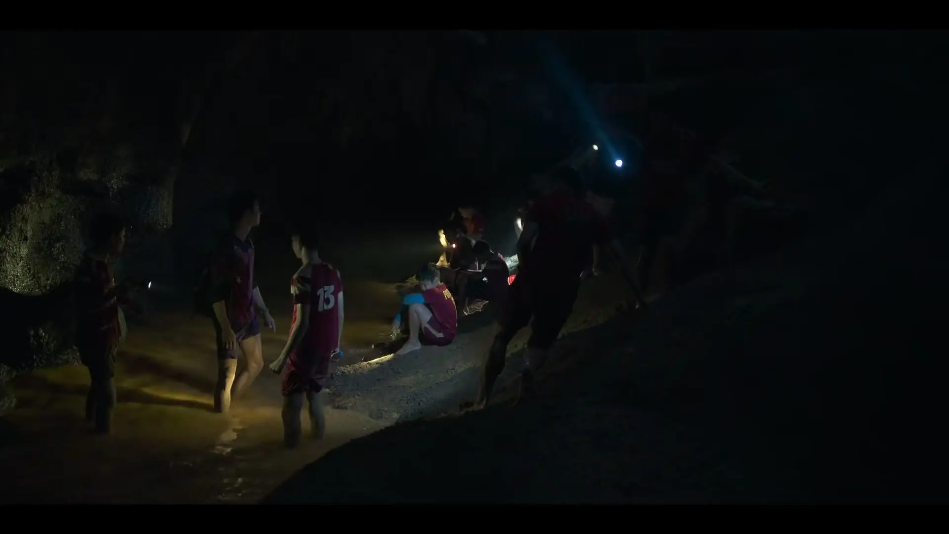 Thai Cave Rescue S01E02