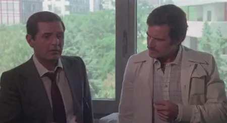 A tutte le auto della polizia / The Maniac Responsible (1975)