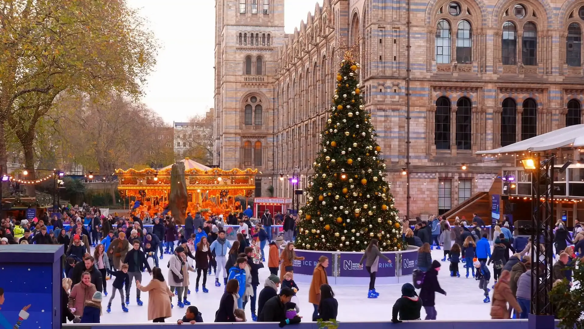 Ch5. - Inside Aldi At Christmas (2019)