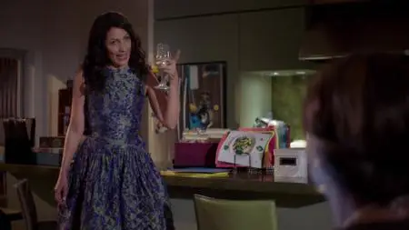 Girlfriends' Guide to Divorce S04E01