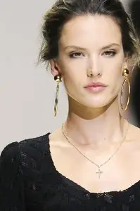 Alessanda Ambrosio - ''Dolce & Gabbana'' Fashion Show During Milan Fashion Week - Sept 26