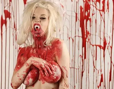 Courtney Stodden - Halloween Photoshoot 2014