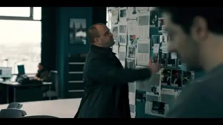 Dogs of Berlin S01E10