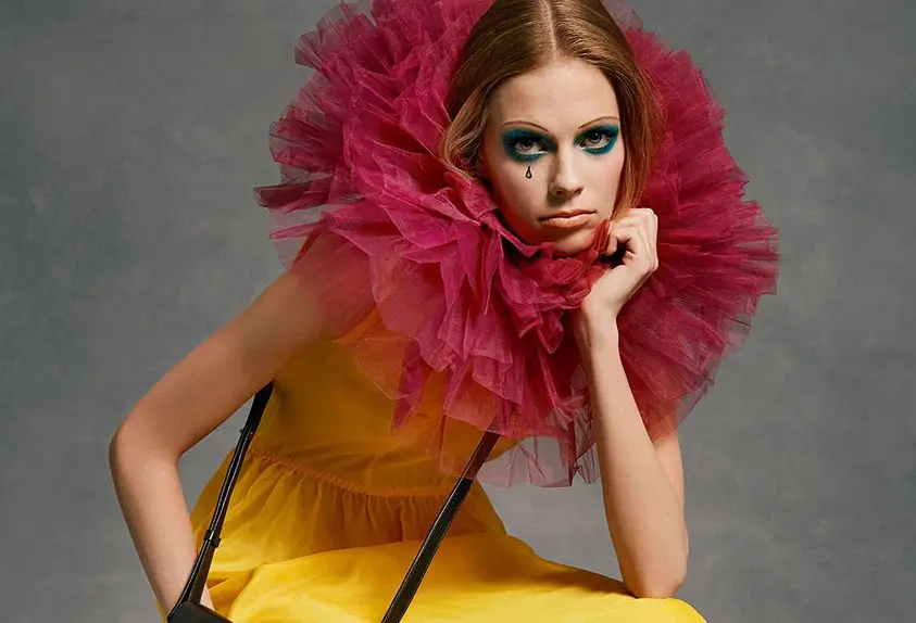 Lexi Boling by Roe Ethridge for V Magazine #94 Spring 2015