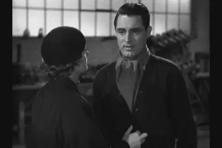 Wings in the Dark (1935)