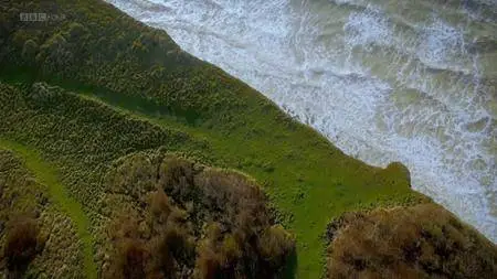BBC - South Downs: England's Mountains Green (2017)