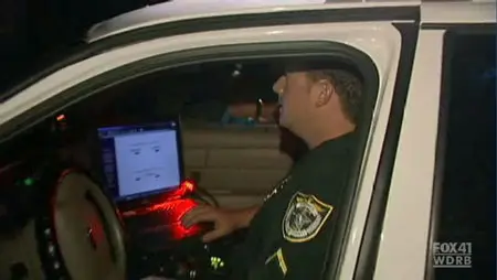 Cops S01E02