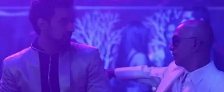 Luv Shuv Tey Chicken Khurana (2012)