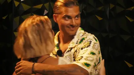 Love S04E17