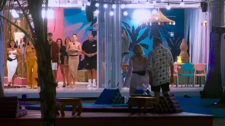 Love S04E17
