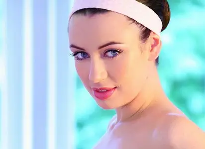 Sophie Howard  puts on her pink tutu