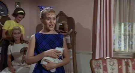 13 Frightened Girls! (1963) [Repost]