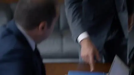 Suits S05E12