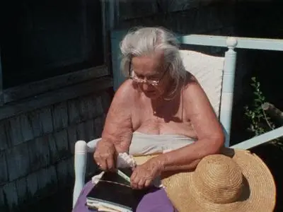 Grey Gardens (1975)