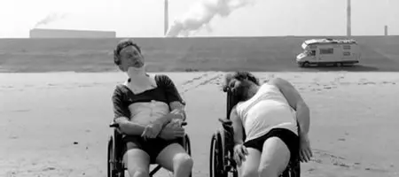 Aaltra - by Gustave de Kervern & Benoît Delépine (2004)