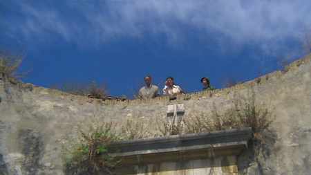 Barbed Wire Dolls (1976)