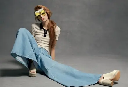 Lexi Boling by Roe Ethridge for V Magazine #94 Spring 2015