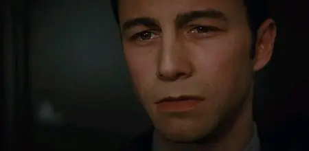 Looper - In fuga dal passato (2012)