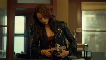 Wynonna Earp S01E05