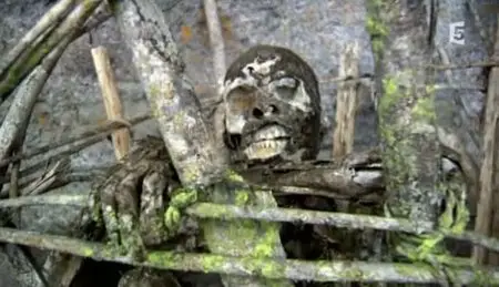 (Fr5) Les momies perdues de Papouasie (2011)