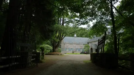Ghosts S04E01