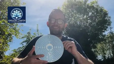 The Finger Labyrinth - Self-Healing, Alchemy & Therapy Use