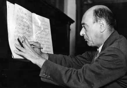 Arnold Schoenberg: Verklarte Nacht, Op.4; Alban Berg: Lyrischen Suite; Anton Webern: Passacaglia, Op.1 (2007)