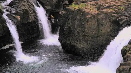 BluScenes: Majestic Waterfalls (2010)