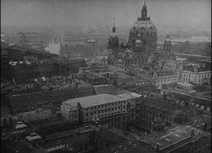 Berlin Symphony of a Great City / Berlin: Die Sinfonie der Grosstadt (1927)