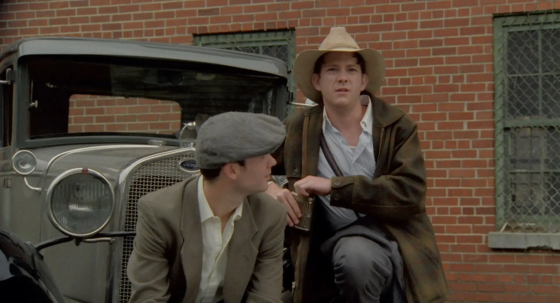 Paradise Falls / Carolina Low (1997)