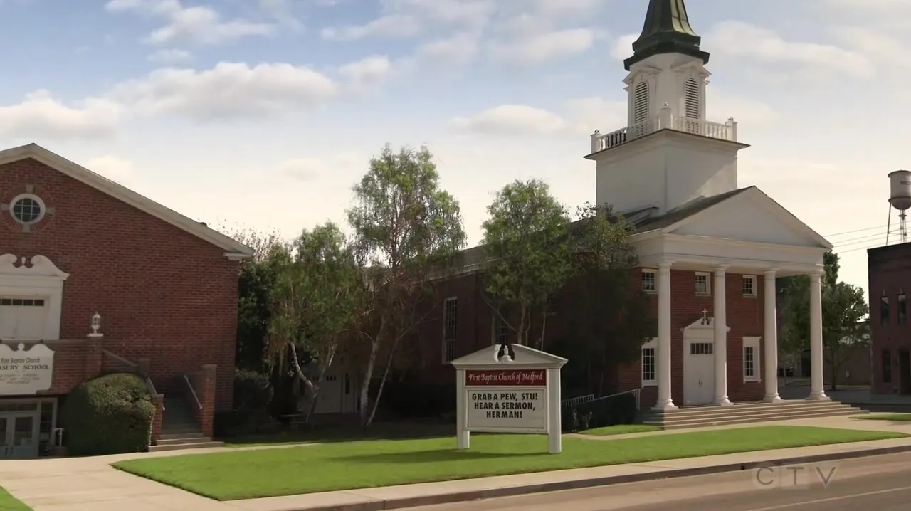 Georgie & Mandy's First Marriage S02E03