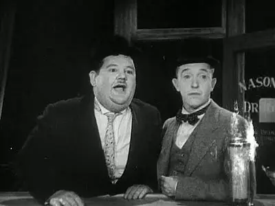 LAUREL & HARDY: Come Clean (1931)