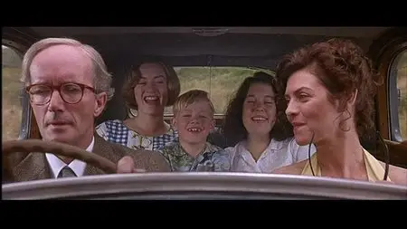 Heavenly Creatures (1994)