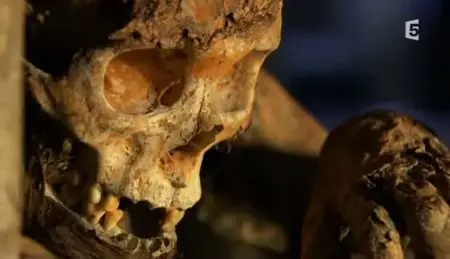 (Fr5) Les momies perdues de Papouasie (2011)