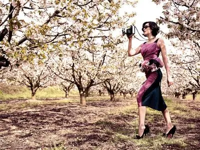 Marion Cotillard by Mario Testino for Vogue US July 2010