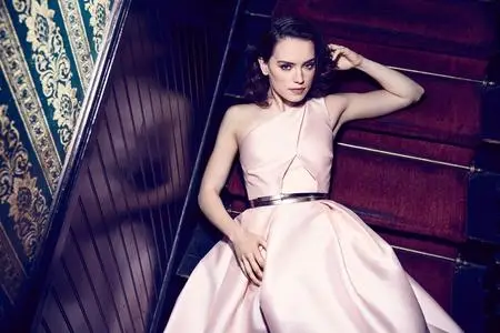 Daisy Ridley by Miller Mobley for The Hollywood Reporter November 2015