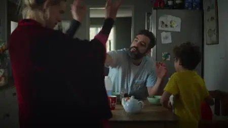 I Hate Suzie S01E01