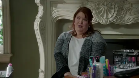Modern Family S09E11