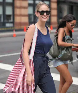 Leelee Sobieski - Out and about in New York