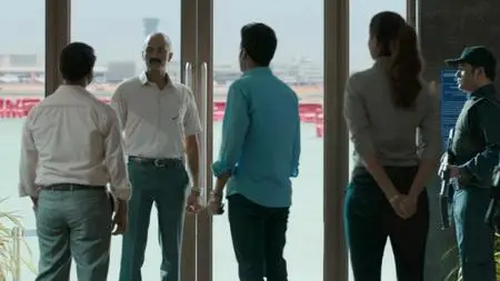 The Family Man S01E01